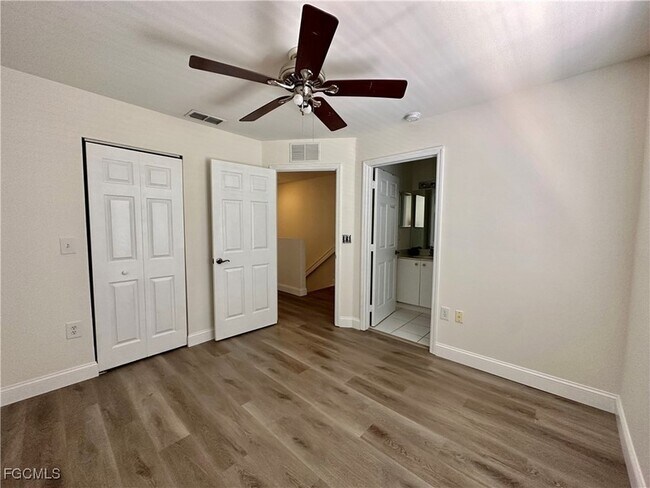 Building Photo - 3627 Pine Oak Cir
