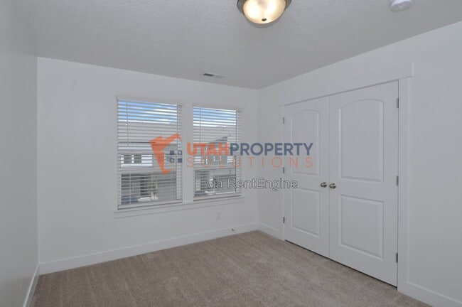 Building Photo - 16092 S Truss Dr