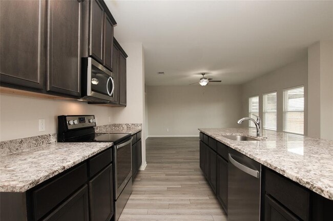 Building Photo - 217 Star Spangled Dr