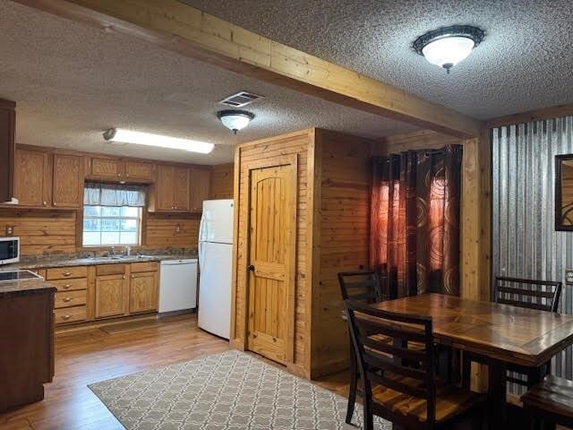 Building Photo - 9123 Stonewood Dr