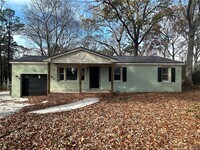 Building Photo - 4461 Oakmont Cir