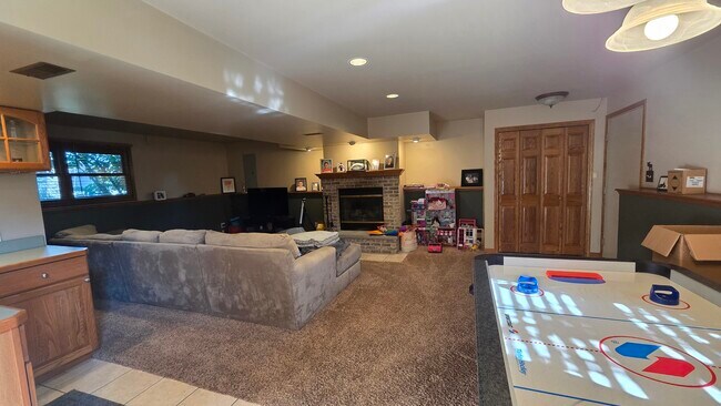 Building Photo - 3611 Fawn Ln
