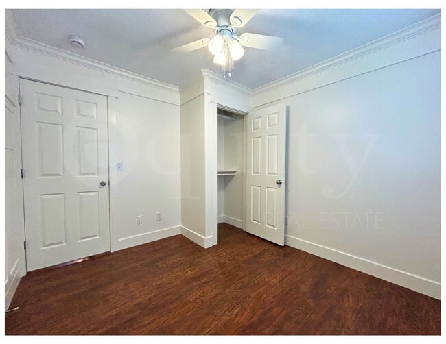 Building Photo - 8045 N Plum Creek Dr