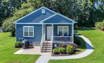 Building Photo - 123 Jesters Ln