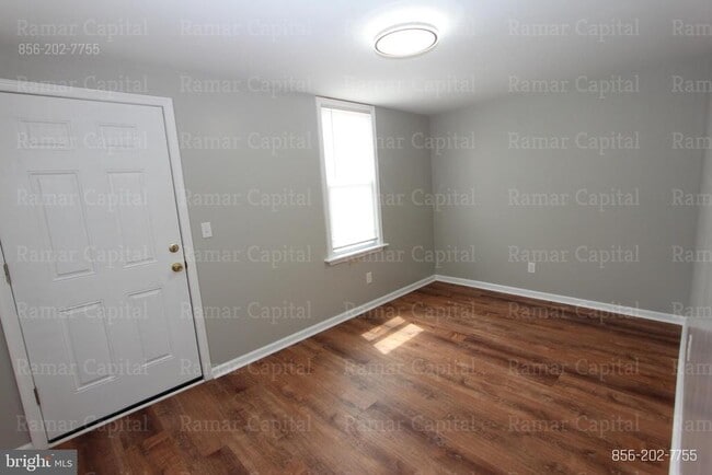 Building Photo - 1123 Cambridge St