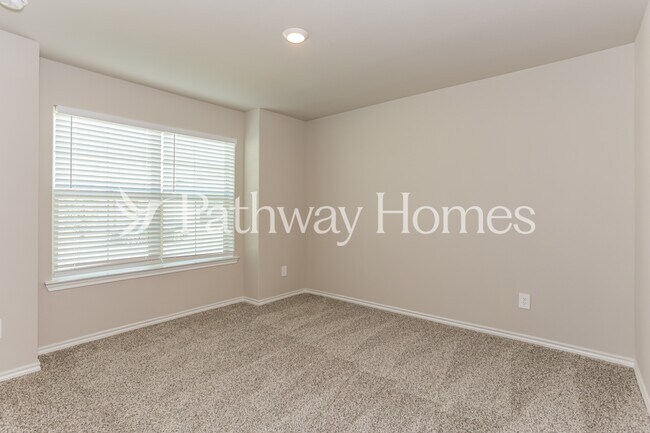 Building Photo - 8417 Hollymead Ln