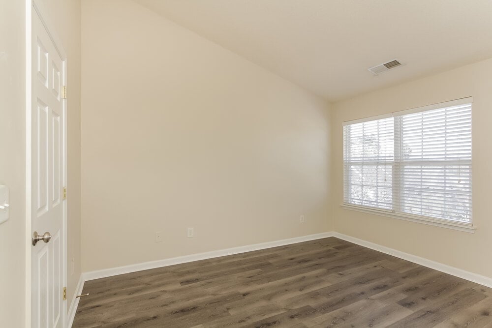 Building Photo - 17113 Greenlawn Hills Ct