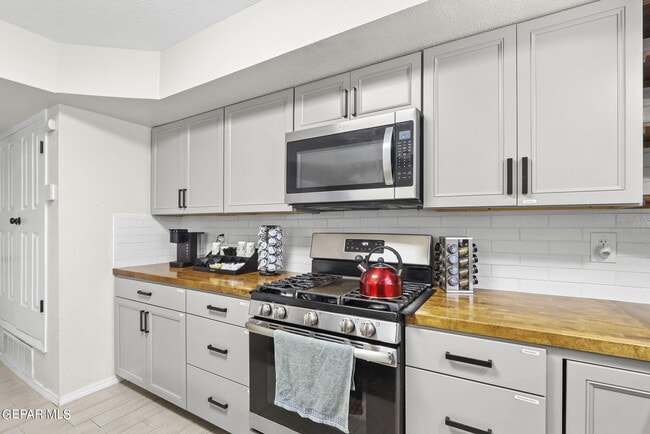 Building Photo - 5059 Crystal Sands Ct