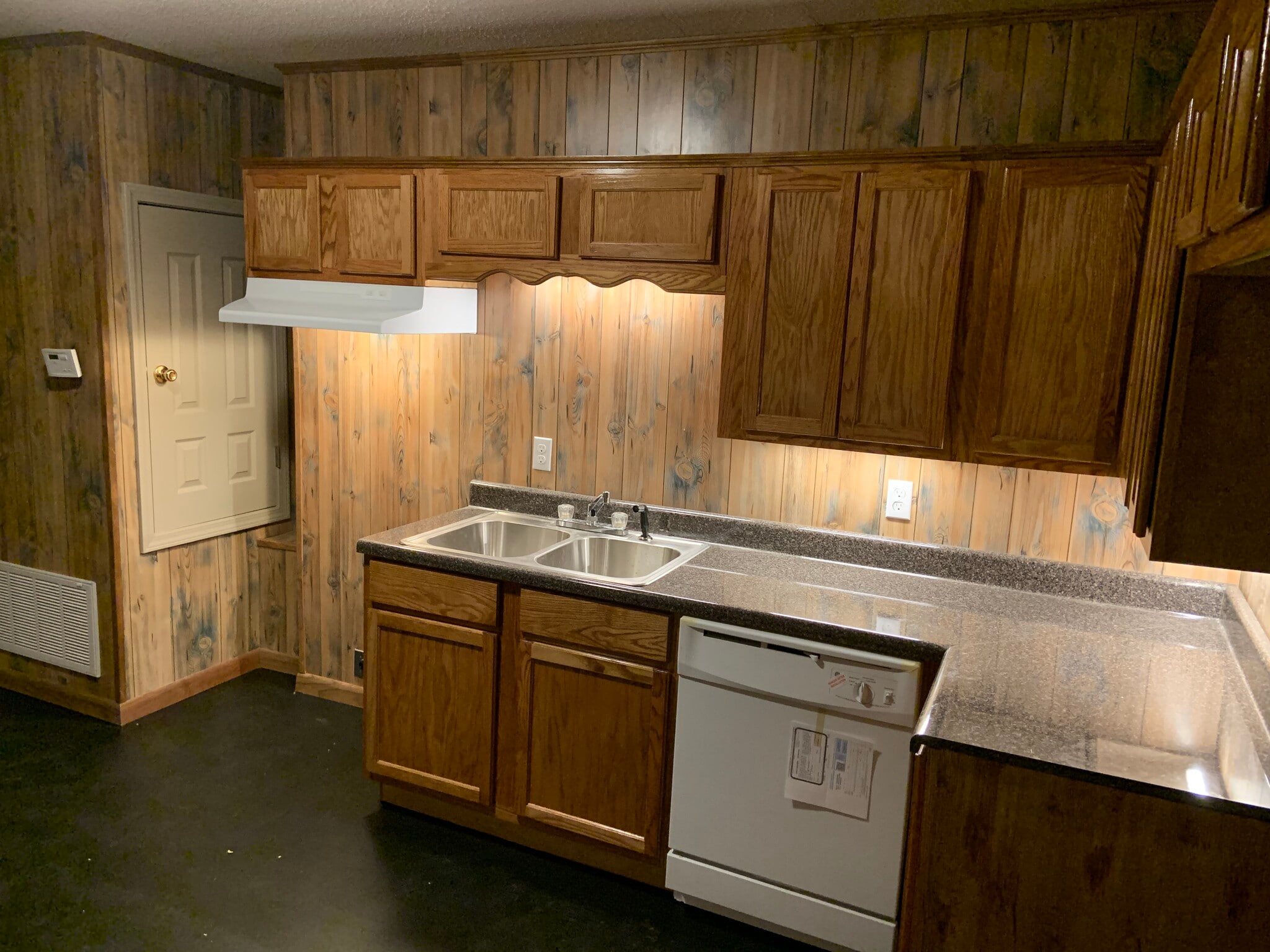 Building Photo - 614 N 13th Ave