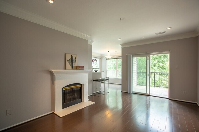 Building Photo - 1550 Spring Gate Dr.