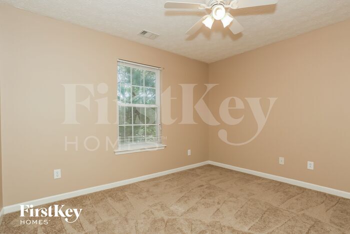 Building Photo - 1221 Andrews Dr