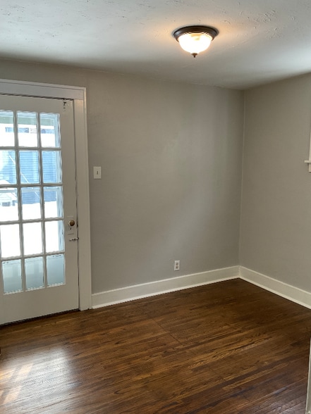 Building Photo - 88 Shepard Ave