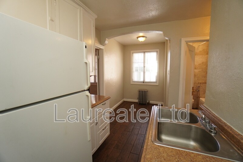 Building Photo - 1340 E 14th Ave