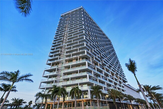 Building Photo - 2000 Metropica Wy