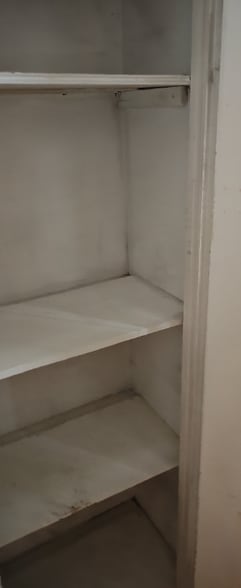 Building Photo - 533 Martin St