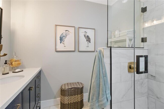 Building Photo - 7242 Hamilton Rd