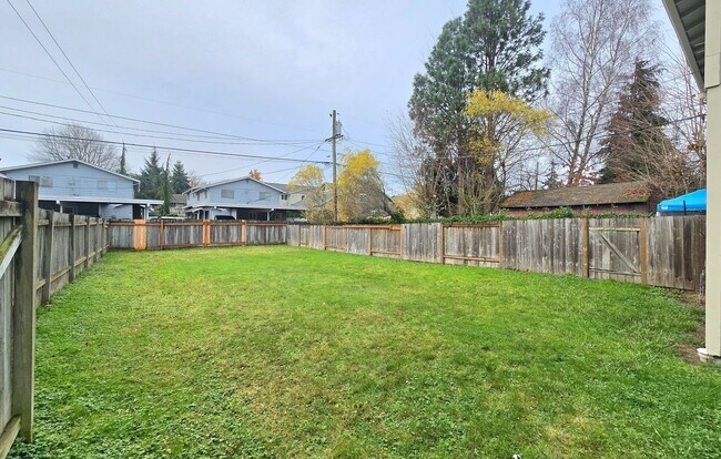 Building Photo - VanBar