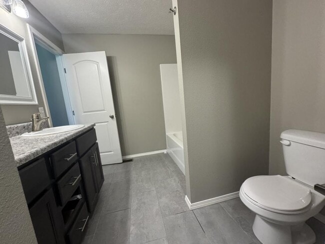 Building Photo - 5849 Geranium Ln