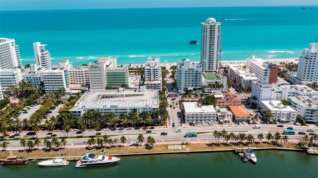 Building Photo - 4301 Collins Ave