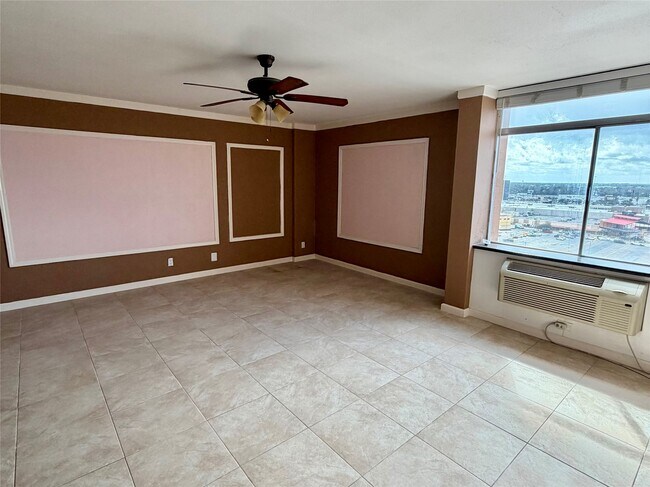 Building Photo - 7520 Hornwood Dr