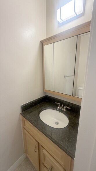Building Photo - 6243 Blucher Ave