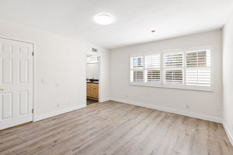 Building Photo - 1167 Tierra Luna