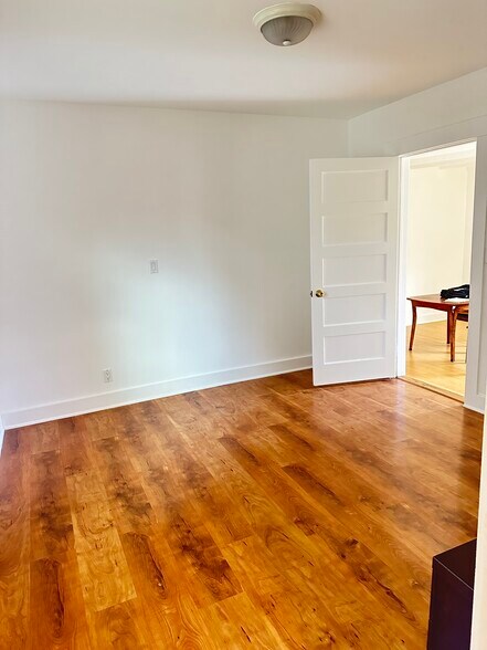 Building Photo - 7231 Vanalden Ave