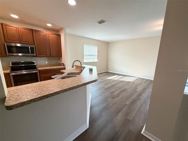 Building Photo - 2203 Anoka Way