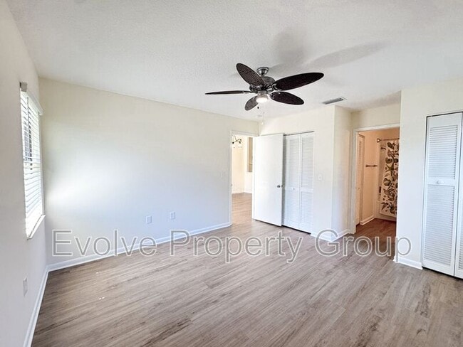 Building Photo - 10 Bren Mar Ln