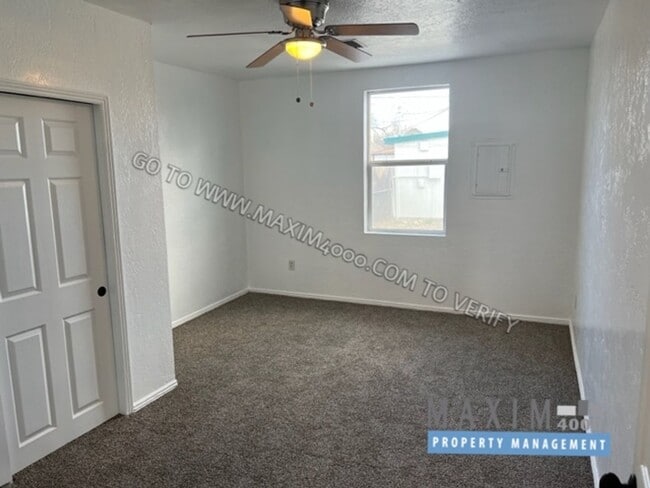 Building Photo - 506 W Ute Ave