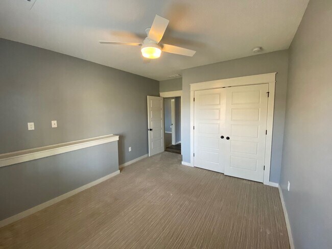 Building Photo - 418 Freemont Drive