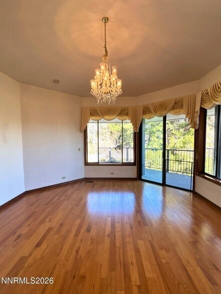 Building Photo - 2795 Lakeridge Terrace W