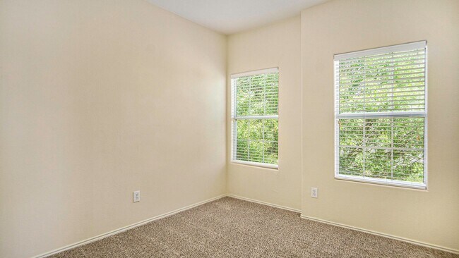 Building Photo - Beautifully Crafted 3 Bed 2.5 Bath 2 Car g...