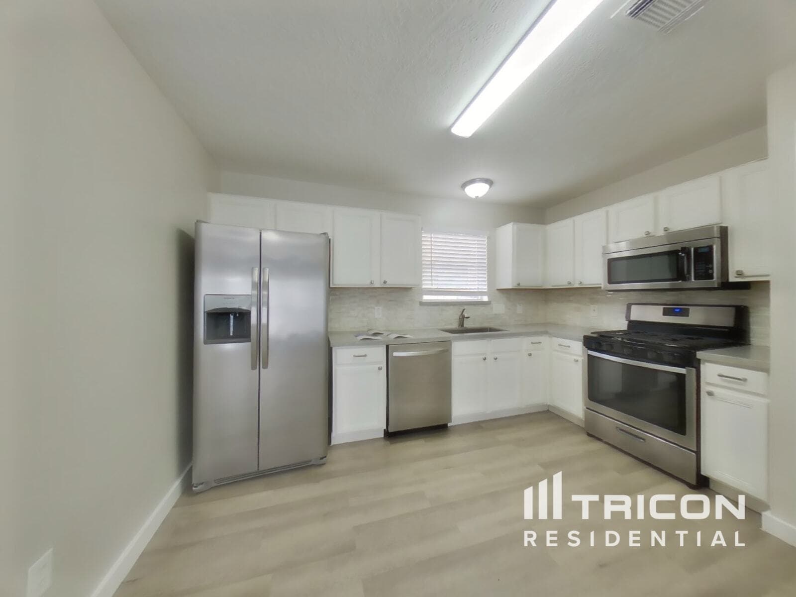 Building Photo - 1824 Old Creek Dr