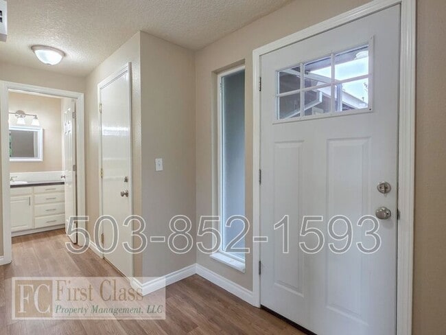Building Photo - 4325 SE 37th Ave