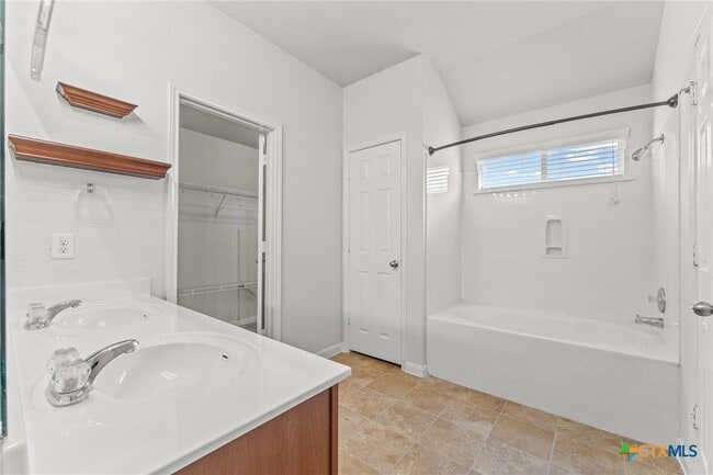 Building Photo - 216 Teron Dr