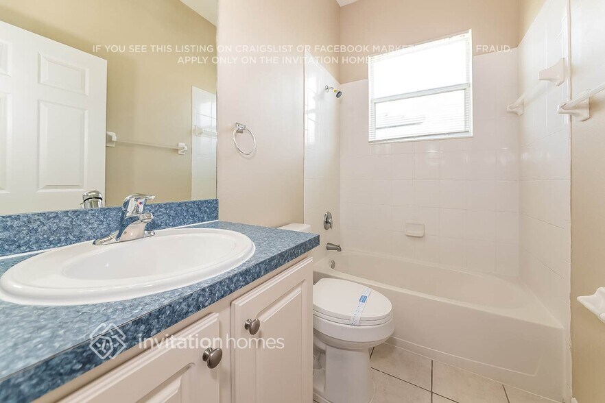 Building Photo - 5407 Lexington Dr