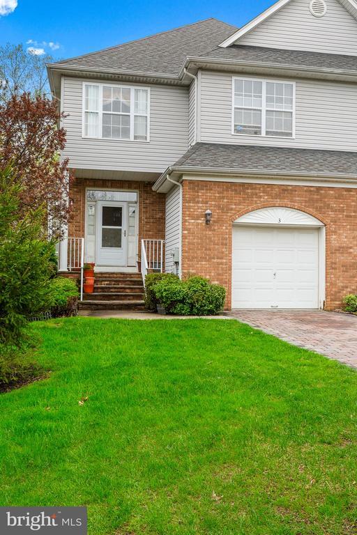 Building Photo - 3 Keats Ct