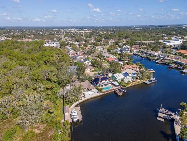 Building Photo - 4202 Deepwater Ln