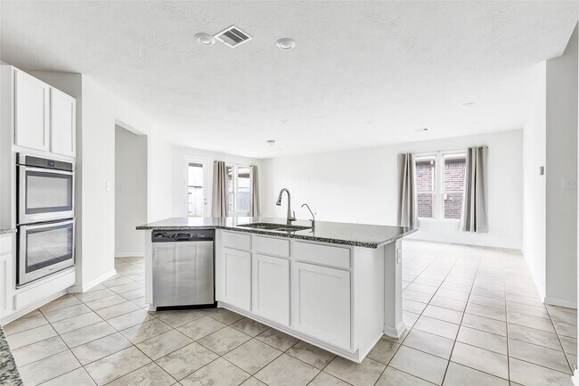 Building Photo - 15334 Rosehill Summit Ln