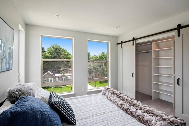 Building Photo - Beautiful Contemporary Home in Cherry Creek