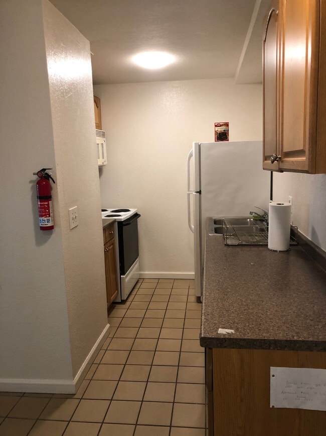 Building Photo - 517 Washtenaw Ave