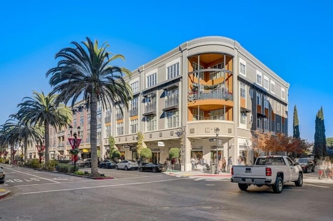 Primary Photo - 334 Santana Row