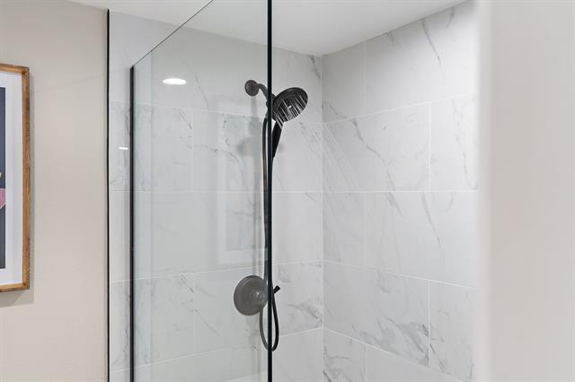 Building Photo - 15923 Preston Rd