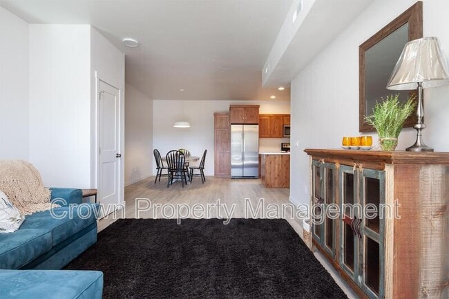 Building Photo - 206 Sawyer Ln