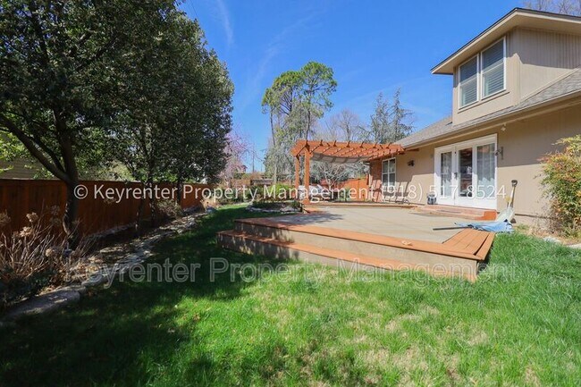 Building Photo - 3702 E 85th Pl