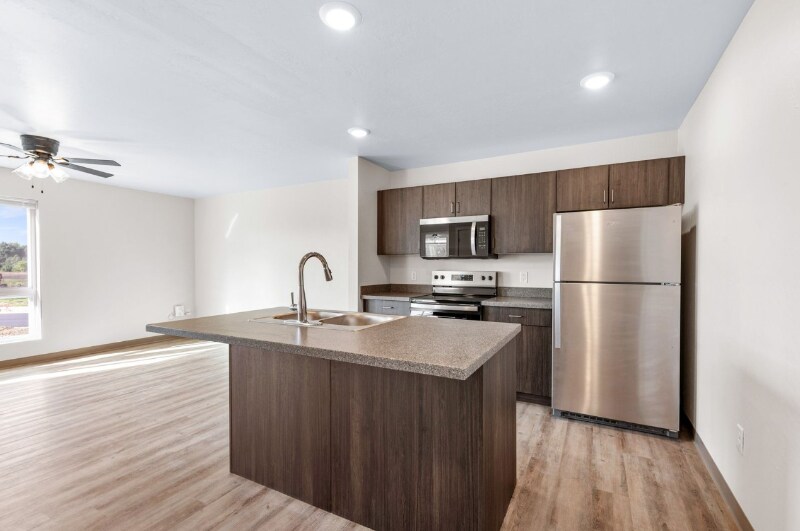 Building Photo - 352 Deschane Ave