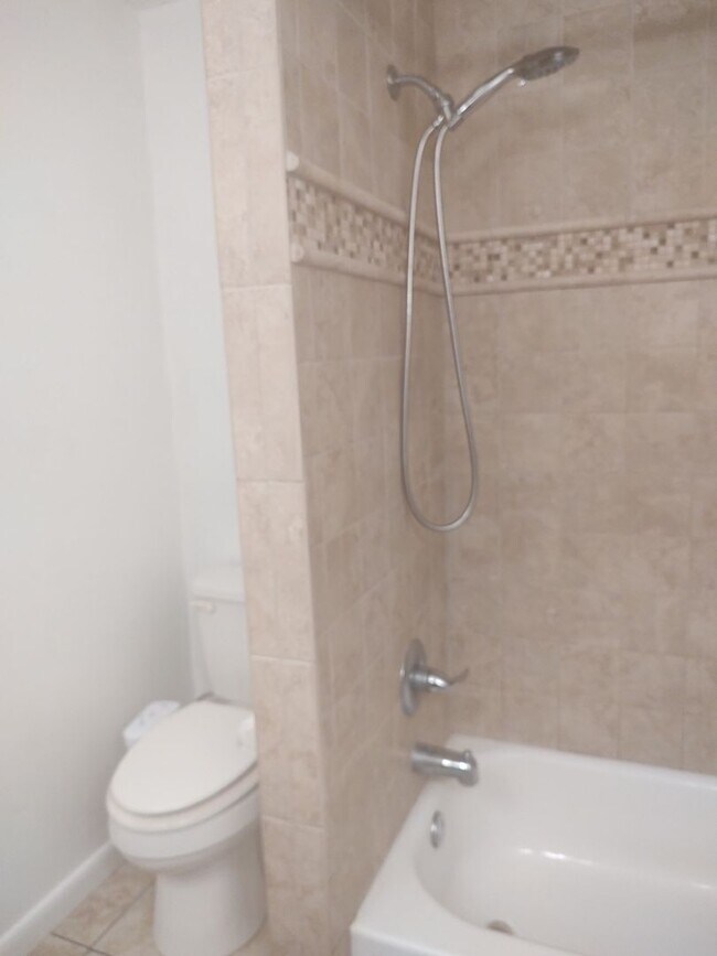 Building Photo - 12201 Sandalwood Dr