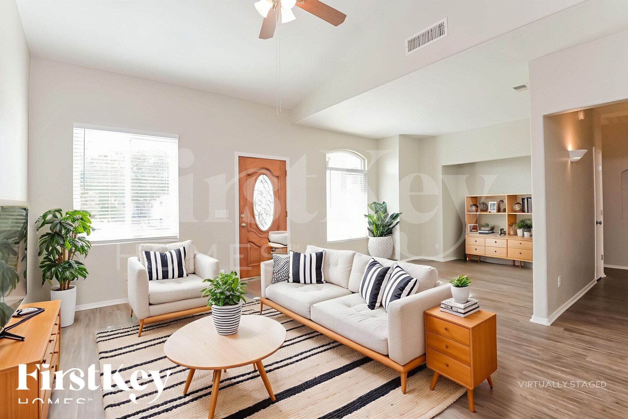 Building Photo - 2920 W Calle Lucinda