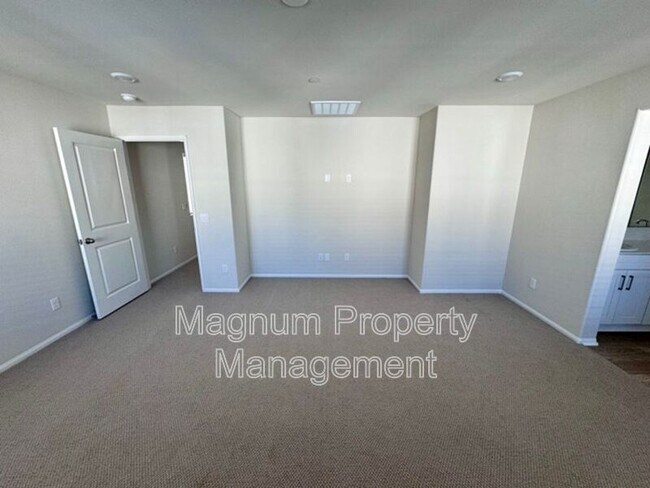 Building Photo - 36330 Albus Ave